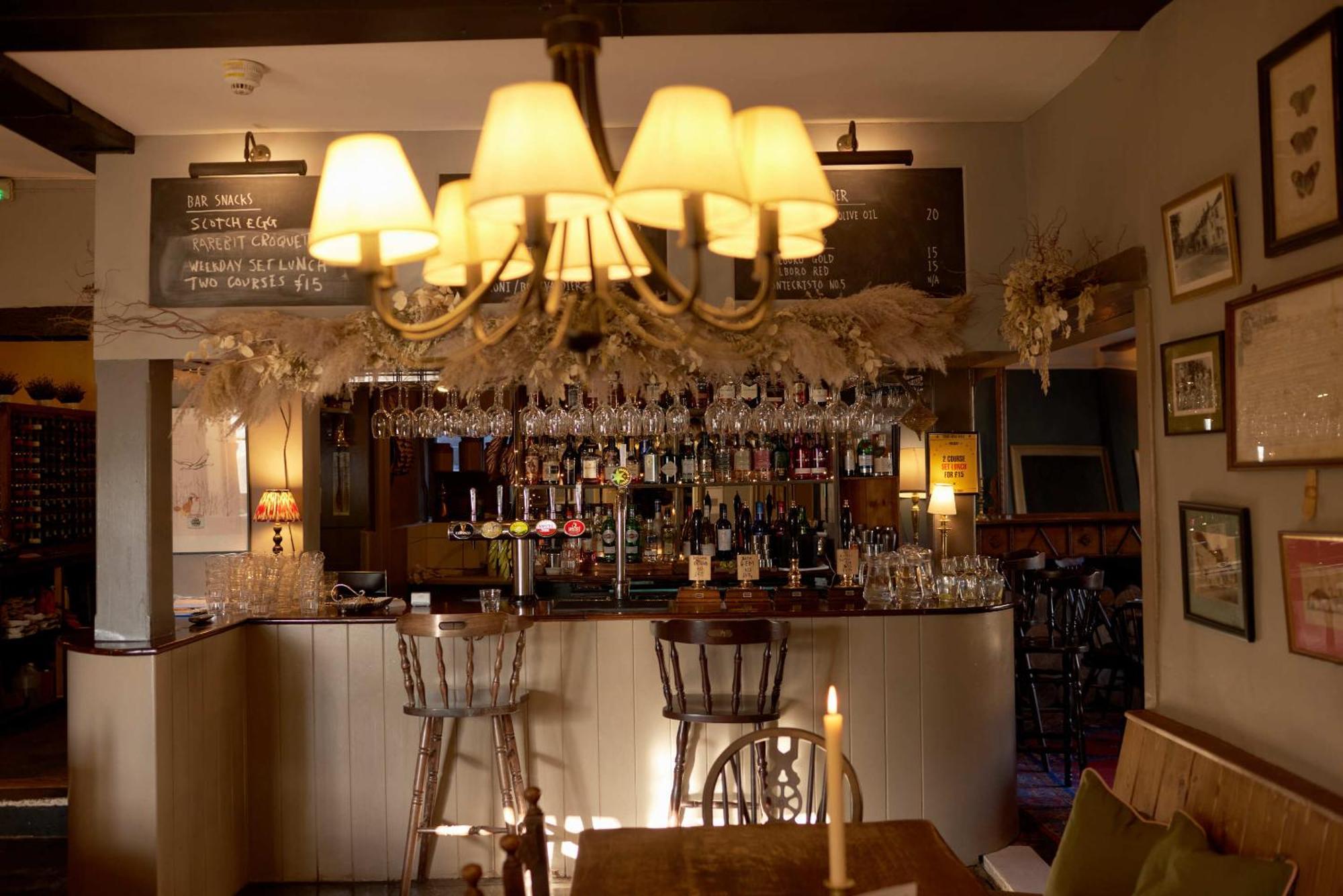 The Grosvenor Arms Hotel Hindon Buitenkant foto