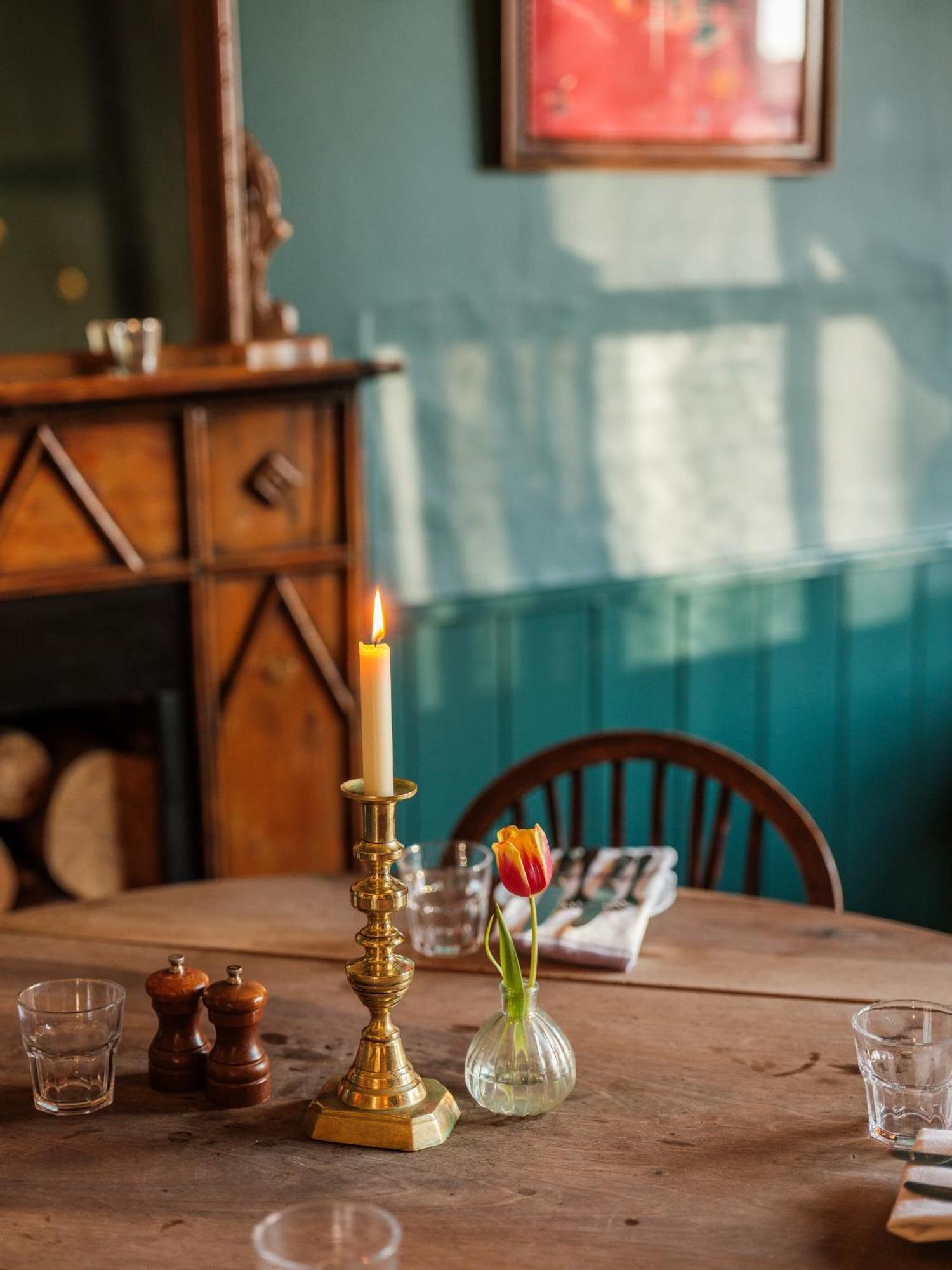 The Grosvenor Arms Hotel Hindon Buitenkant foto