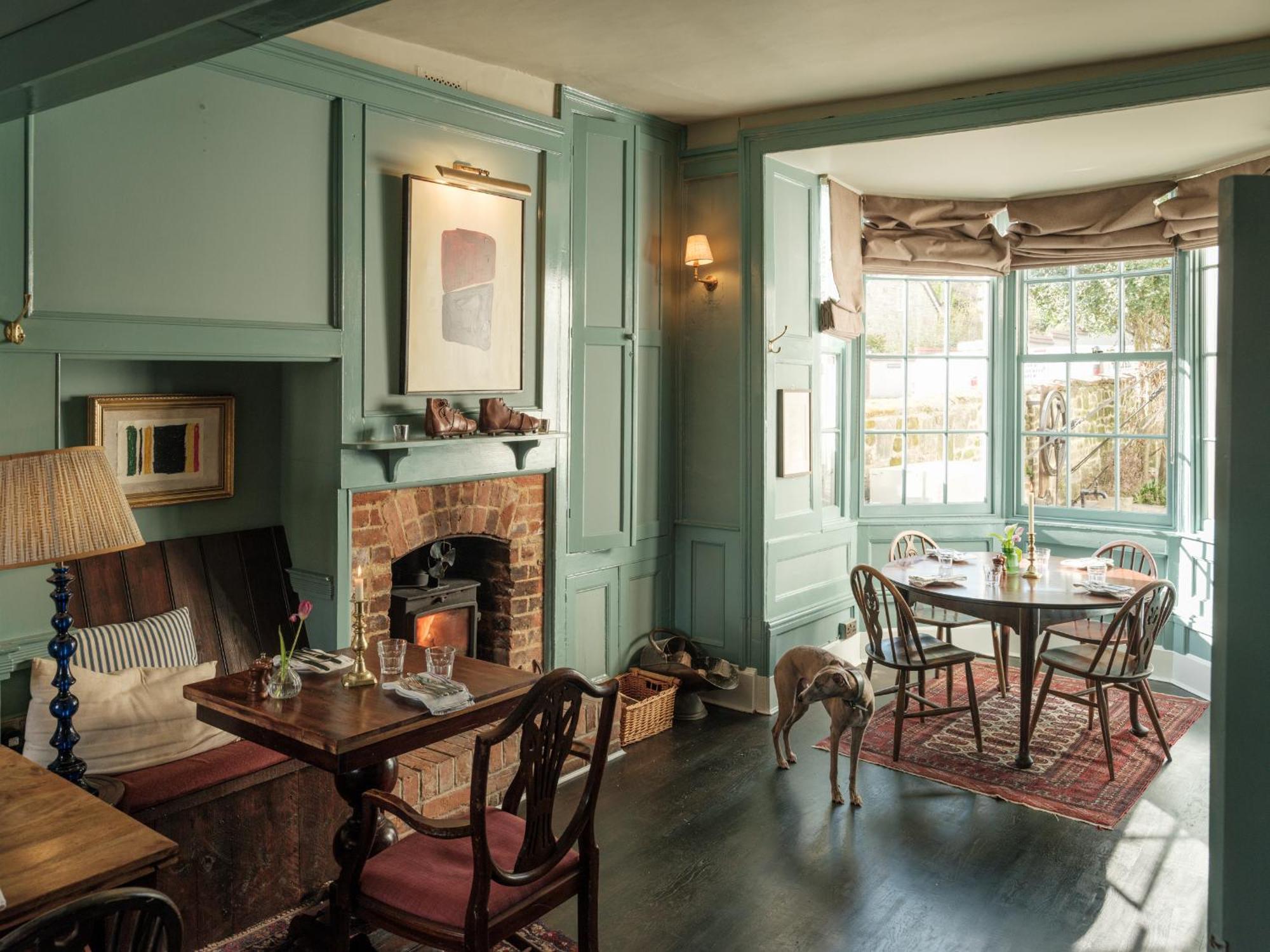 The Grosvenor Arms Hotel Hindon Buitenkant foto