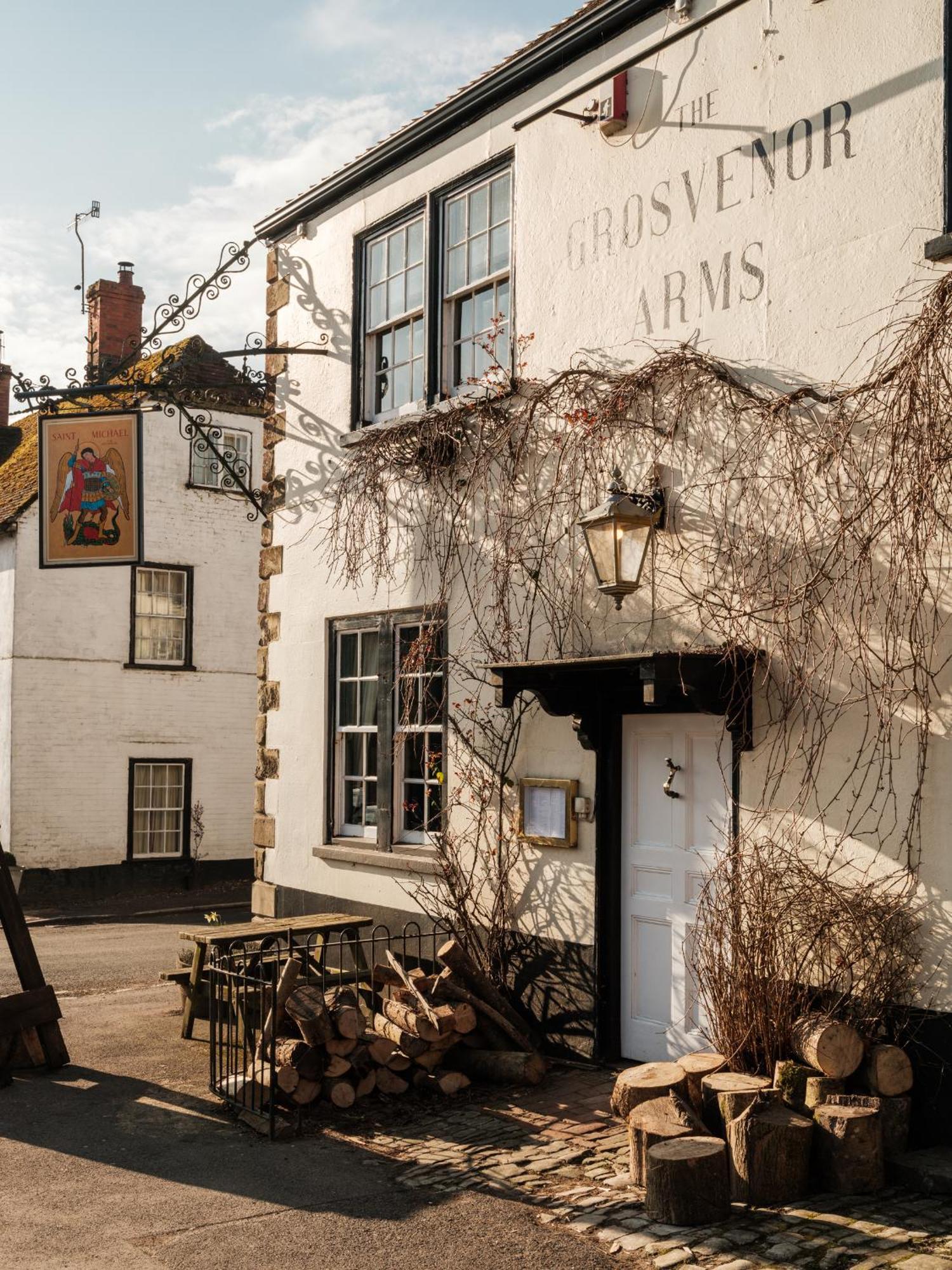 The Grosvenor Arms Hotel Hindon Buitenkant foto